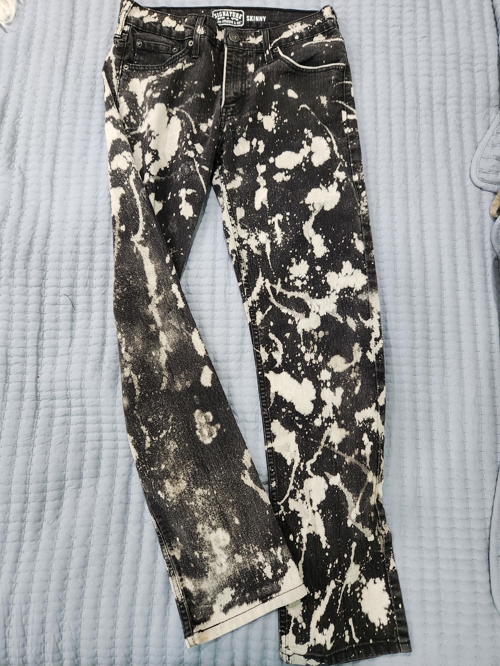 Signature by Levi Strauss Black with White Splatter Skinny Jeans One Of A Kind